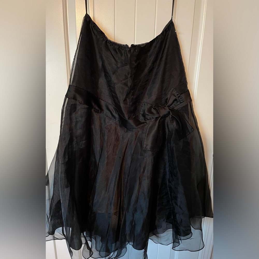 Victor Costa Black Strapless Tulle Cocktail Dress